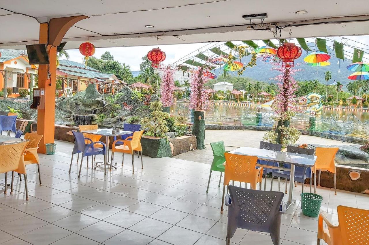 Oyo 3196 Hotel Taman Cinta Singkawang Dış mekan fotoğraf