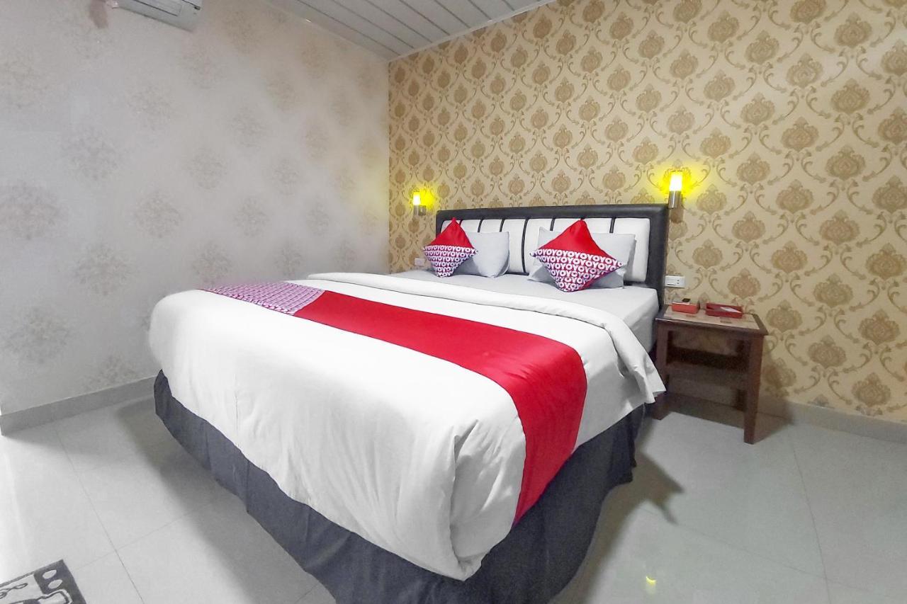 Oyo 3196 Hotel Taman Cinta Singkawang Dış mekan fotoğraf