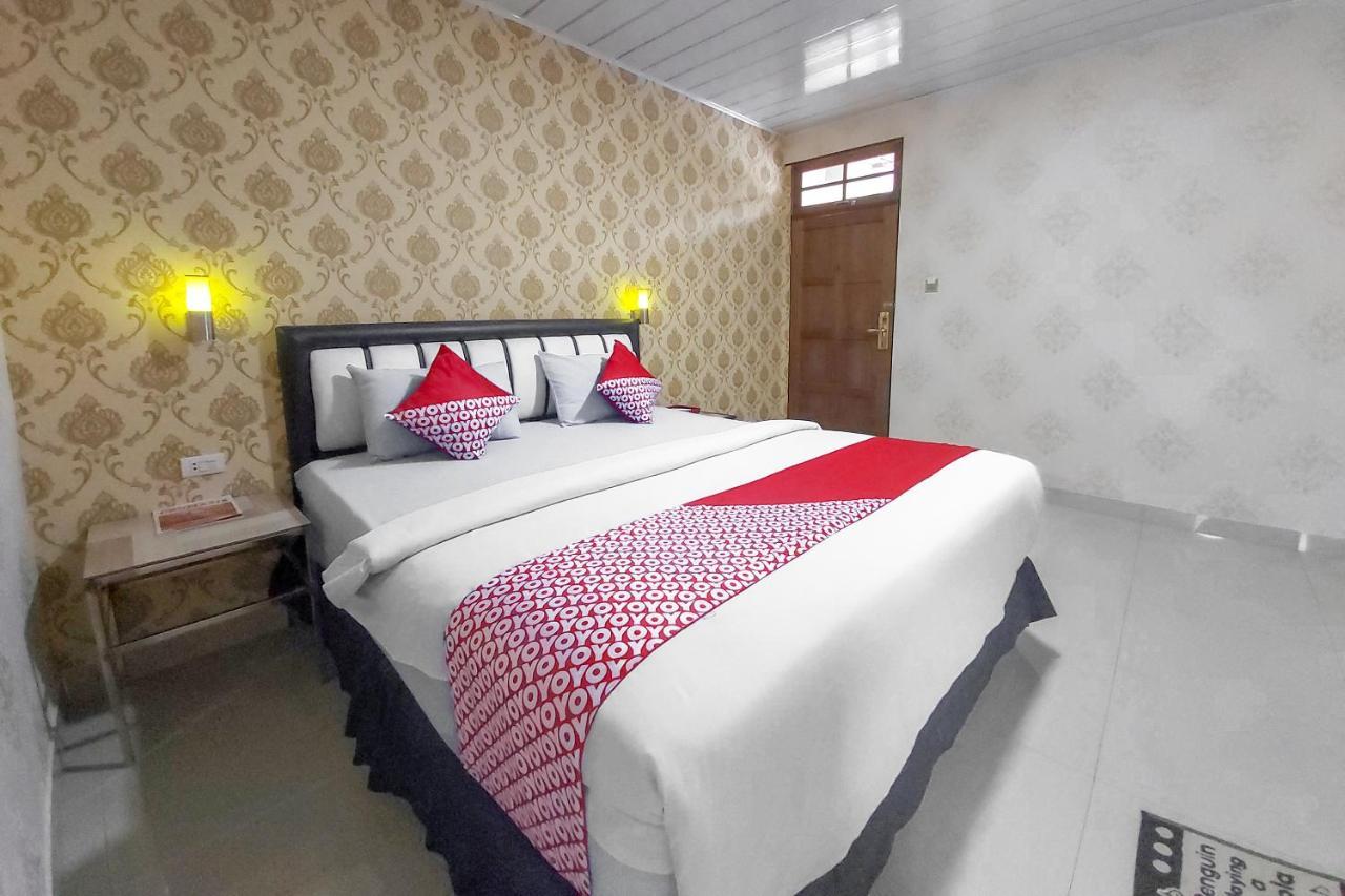Oyo 3196 Hotel Taman Cinta Singkawang Dış mekan fotoğraf